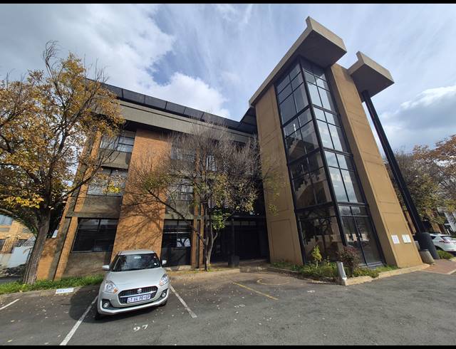 313M² OFFICE TO LET IN RIVONIA